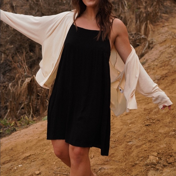 Carly Jean Los Angeles Dresses & Skirts - Little Black Dress